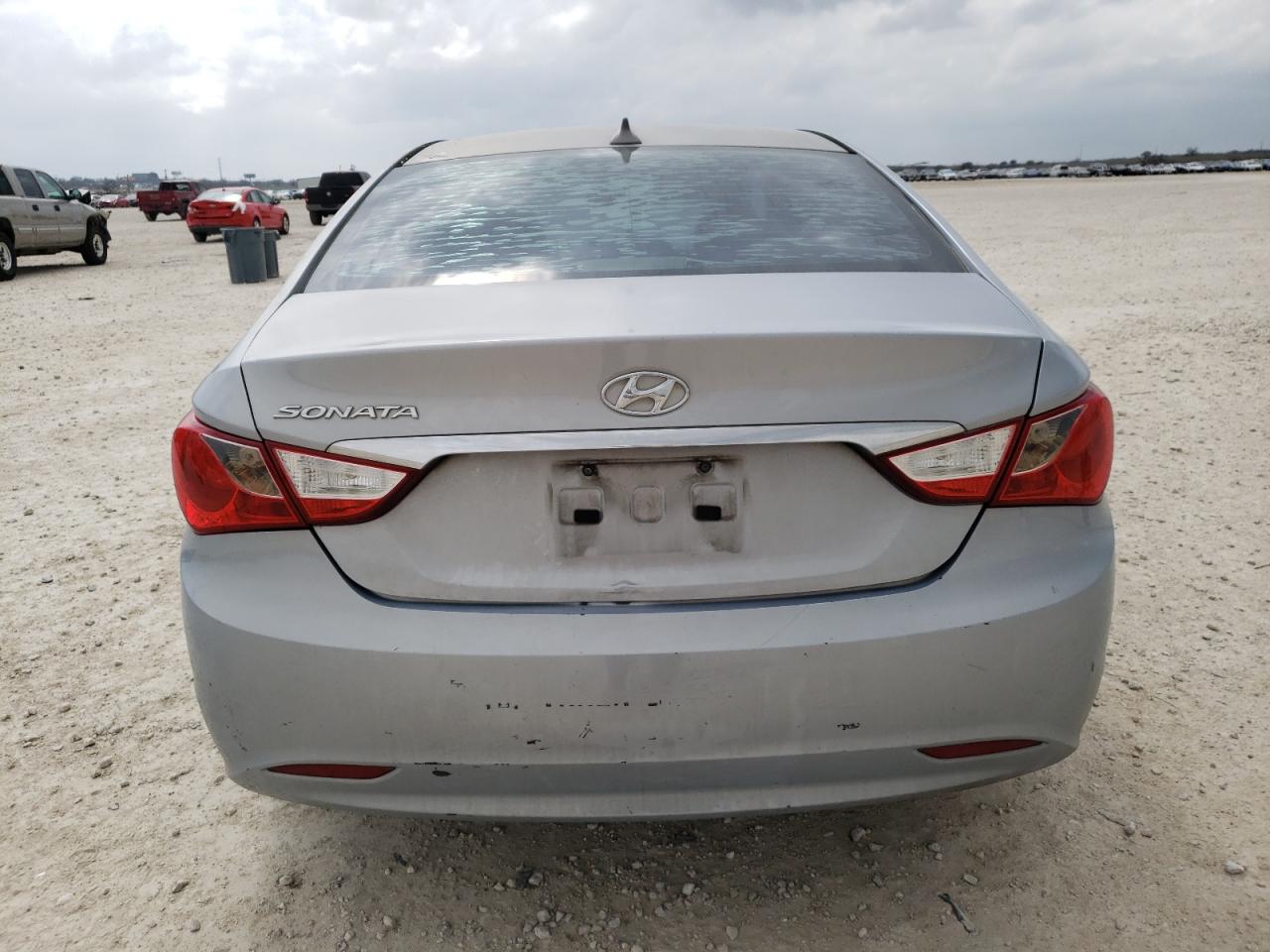 2013 Hyundai Sonata - Image 6