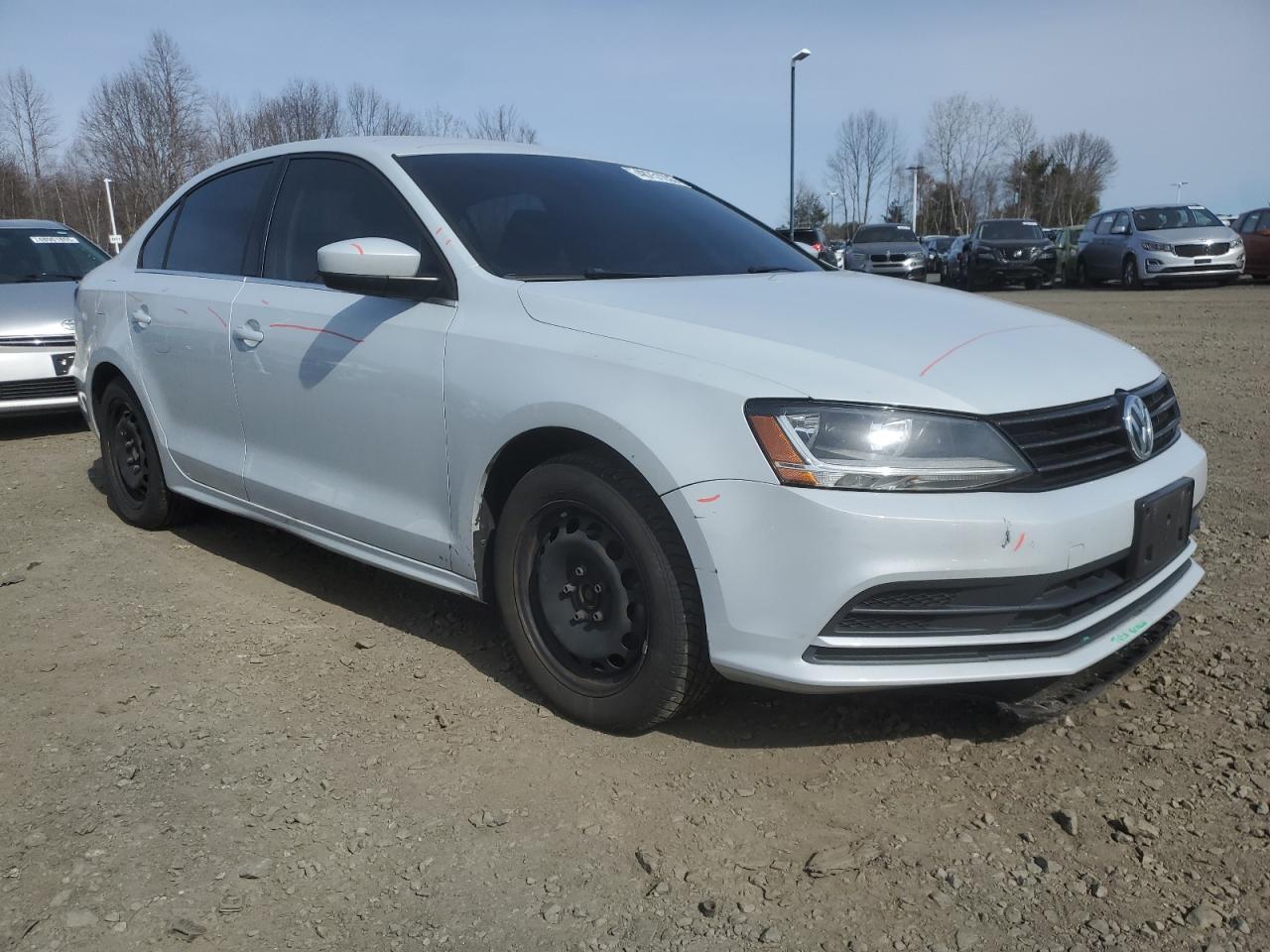 2017 Volkswagen Jetta - Image 4
