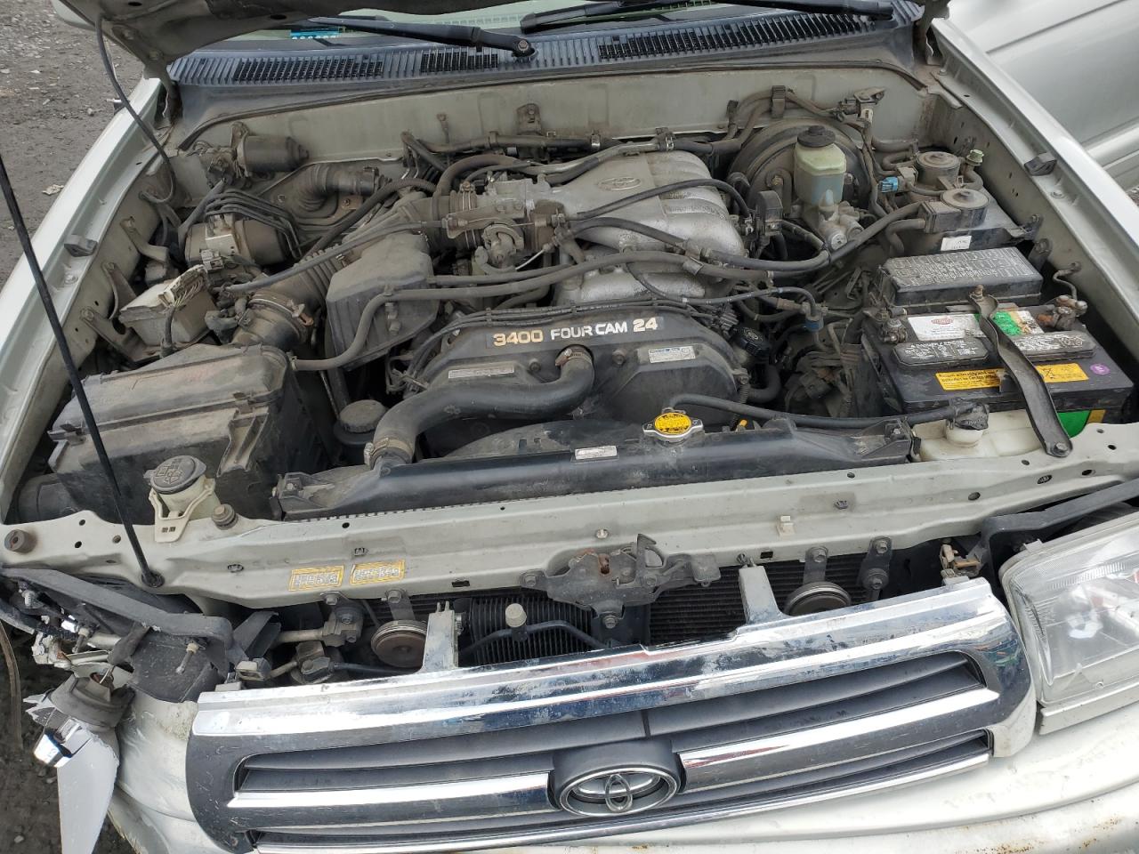 2000 Toyota 4Runner - Image 13