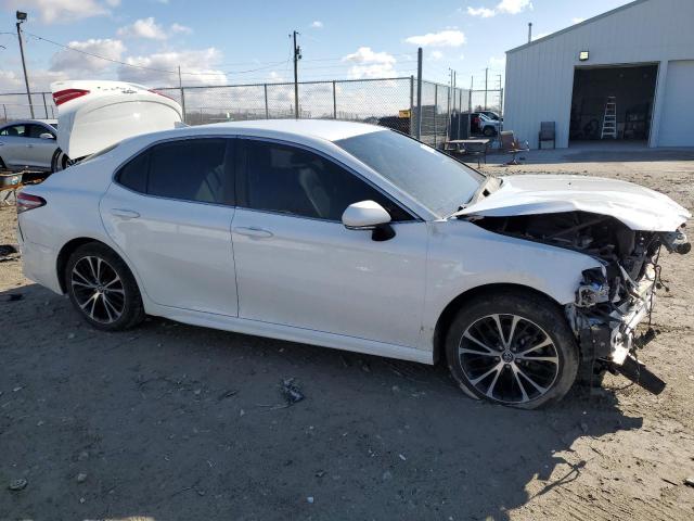  TOYOTA CAMRY 2019 Белы