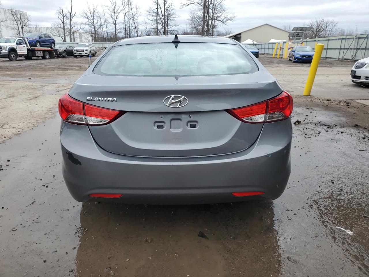 2013 Hyundai Elantra - Image 6