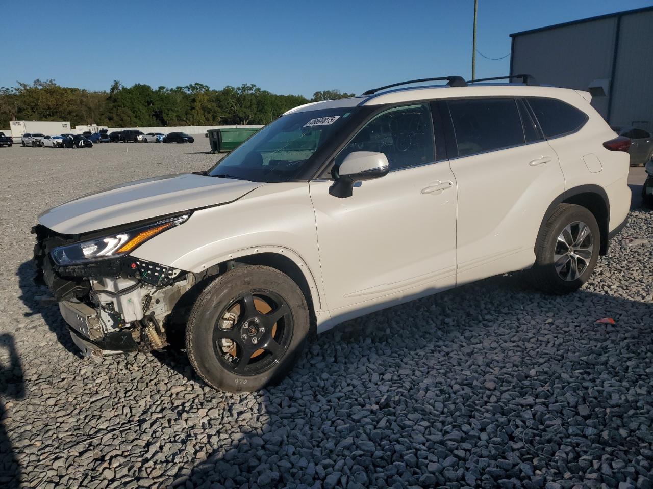 2020 Toyota Highlander - Image 1