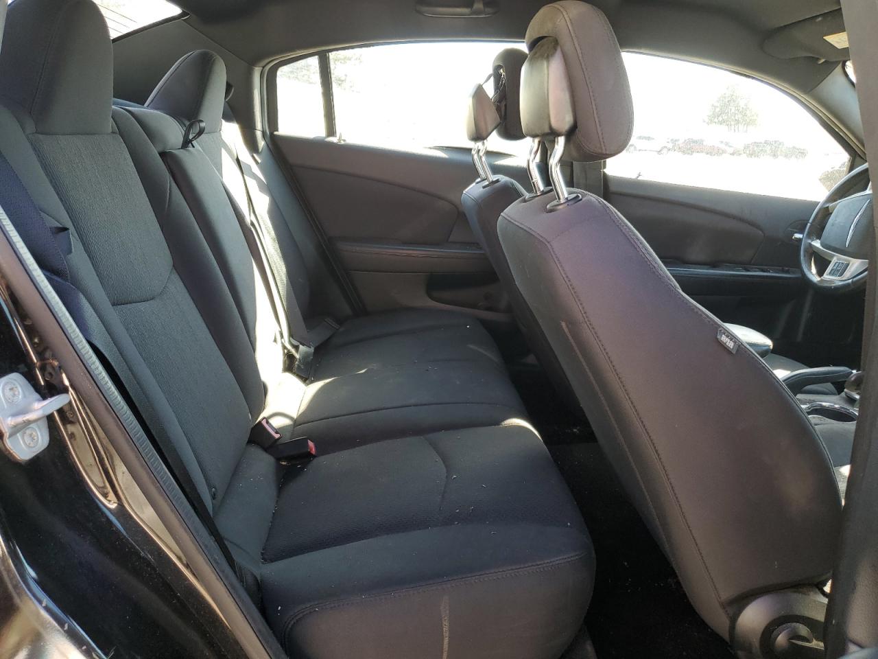 2013 Chrysler 200 - Image 10