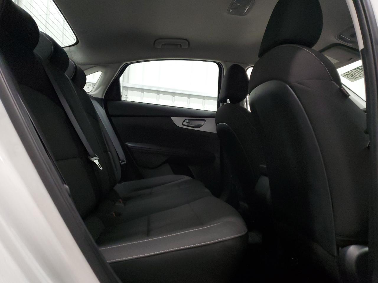 2022 Kia Forte - Image 10