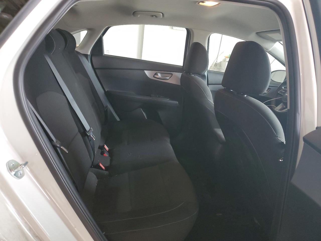 2023 Kia Forte - Image 10