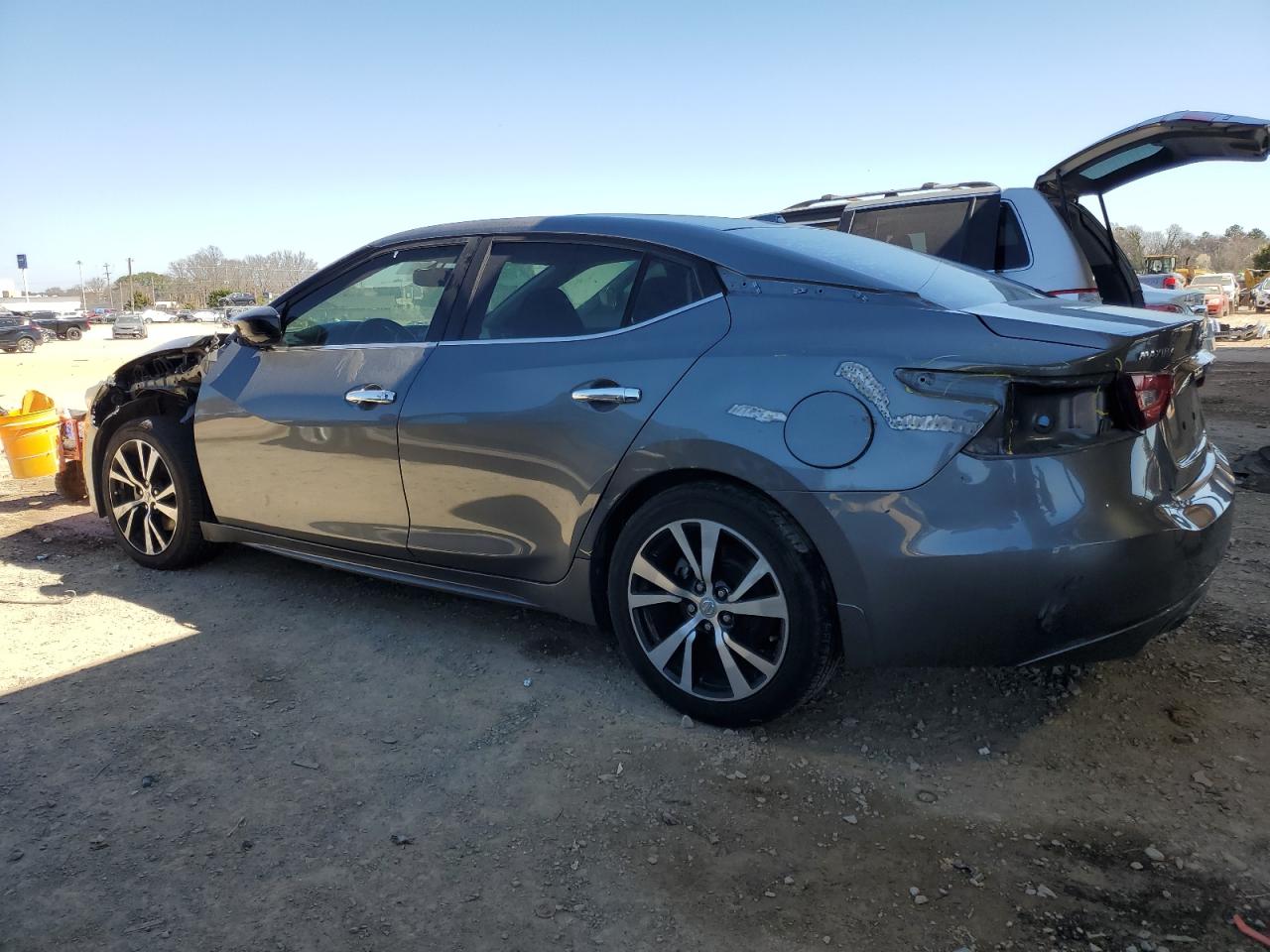2017 Nissan Maxima - Image 2