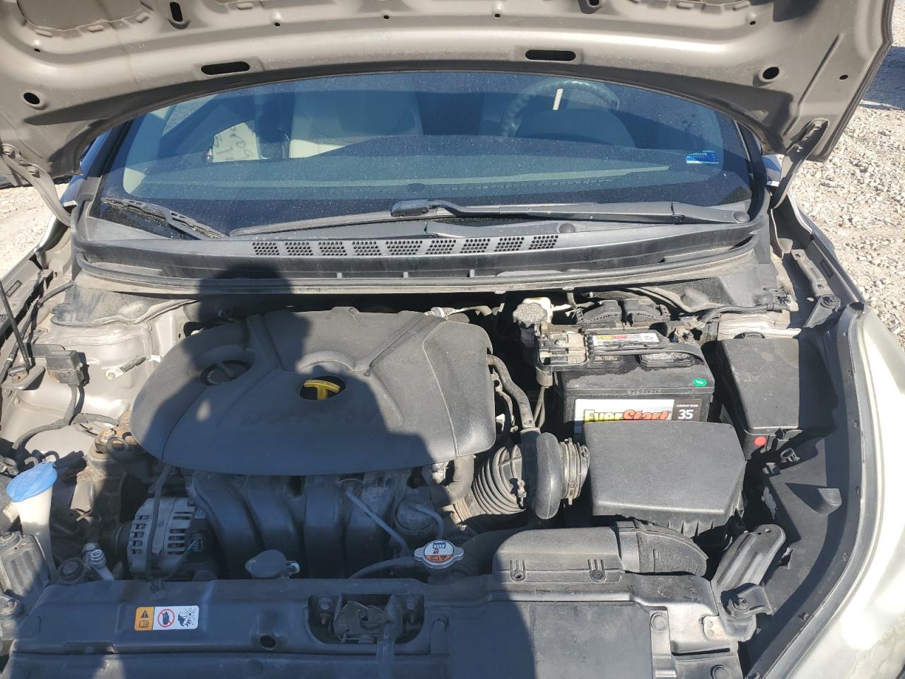 2014 Hyundai Elantra - Image 11