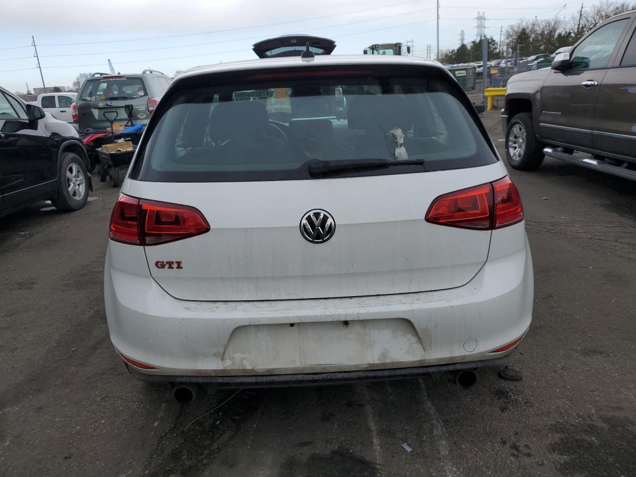 2016 Volkswagen GTI - Image 6