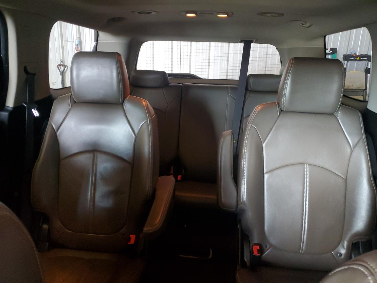 2013 GMC Acadia - Image 10