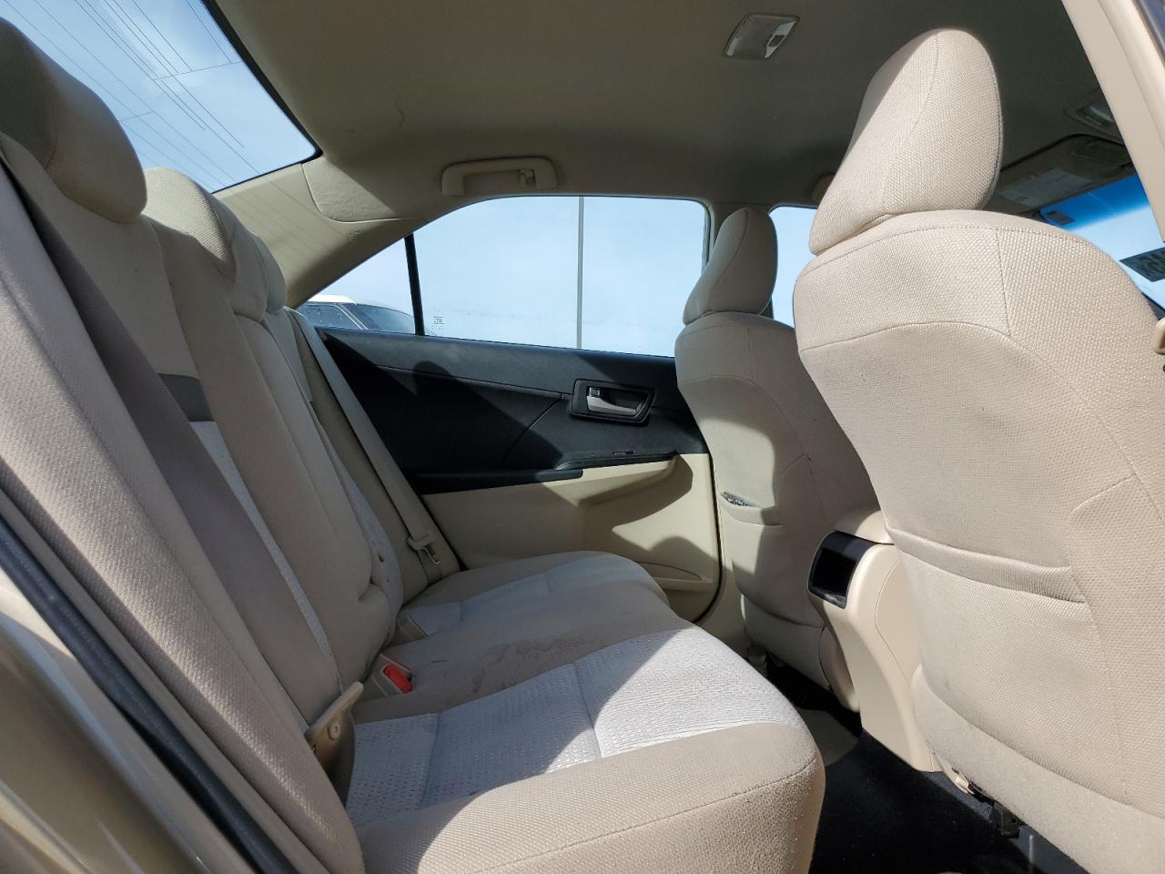 2012 Toyota Camry - Image 10