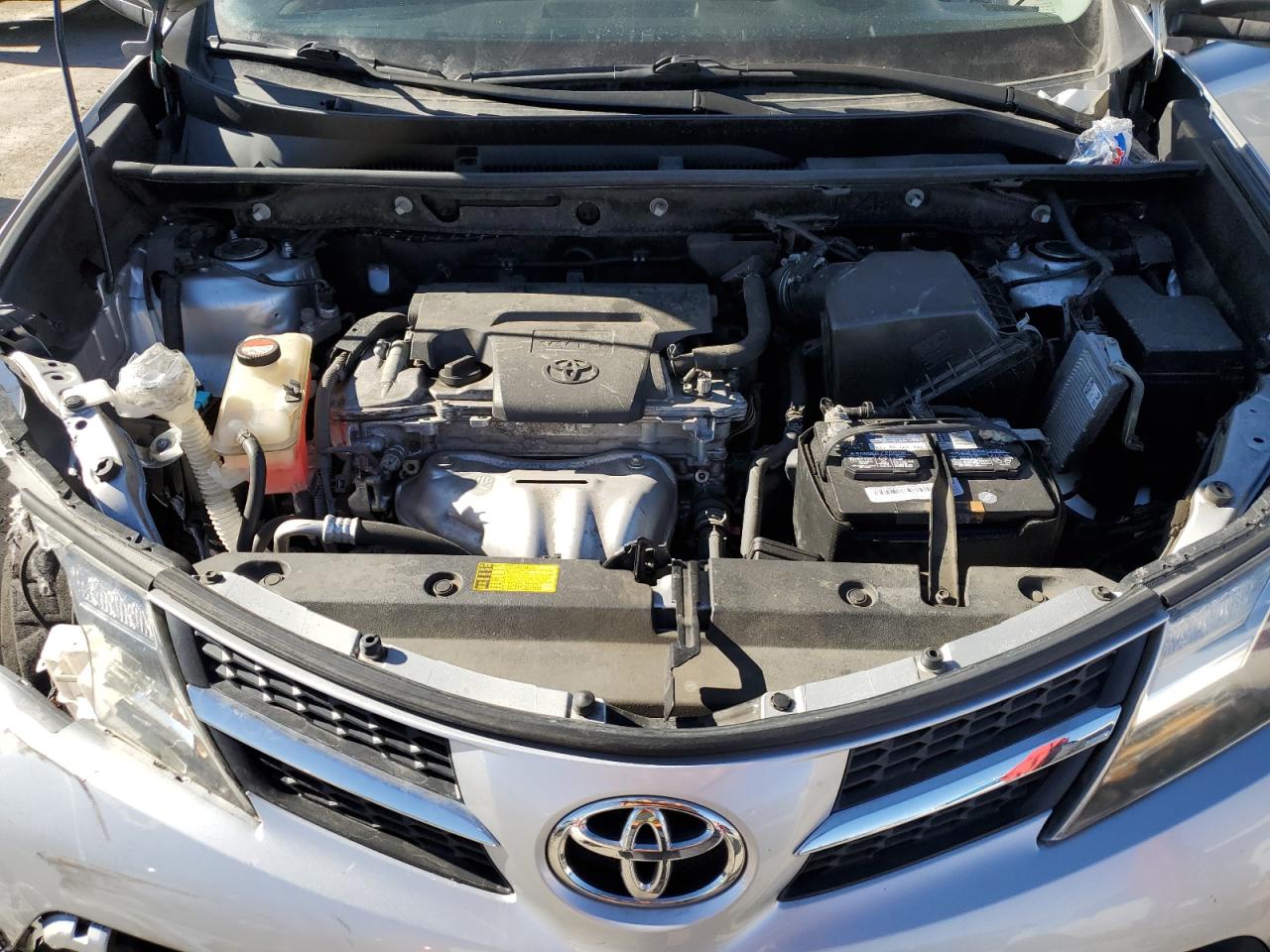 2015 Toyota RAV 4 - Image 12