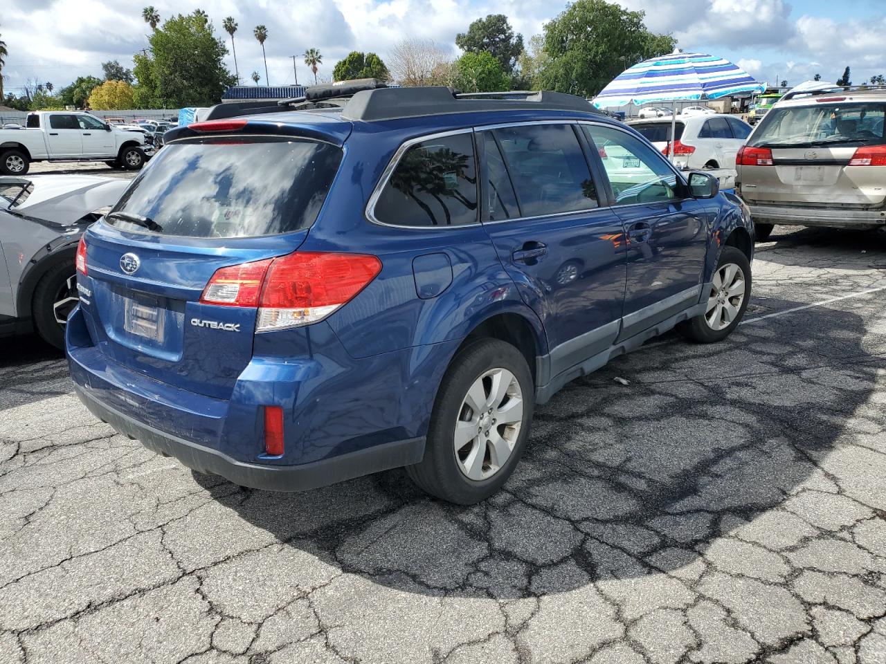 2010 Subaru Outback - Image 3
