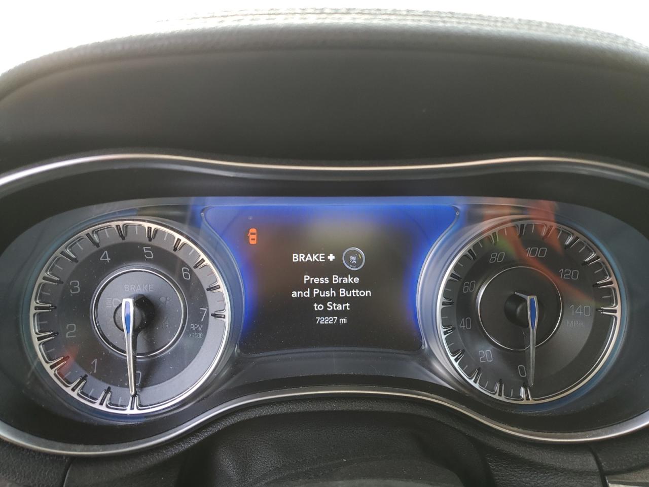 2019 Chrysler 300 - Image 9