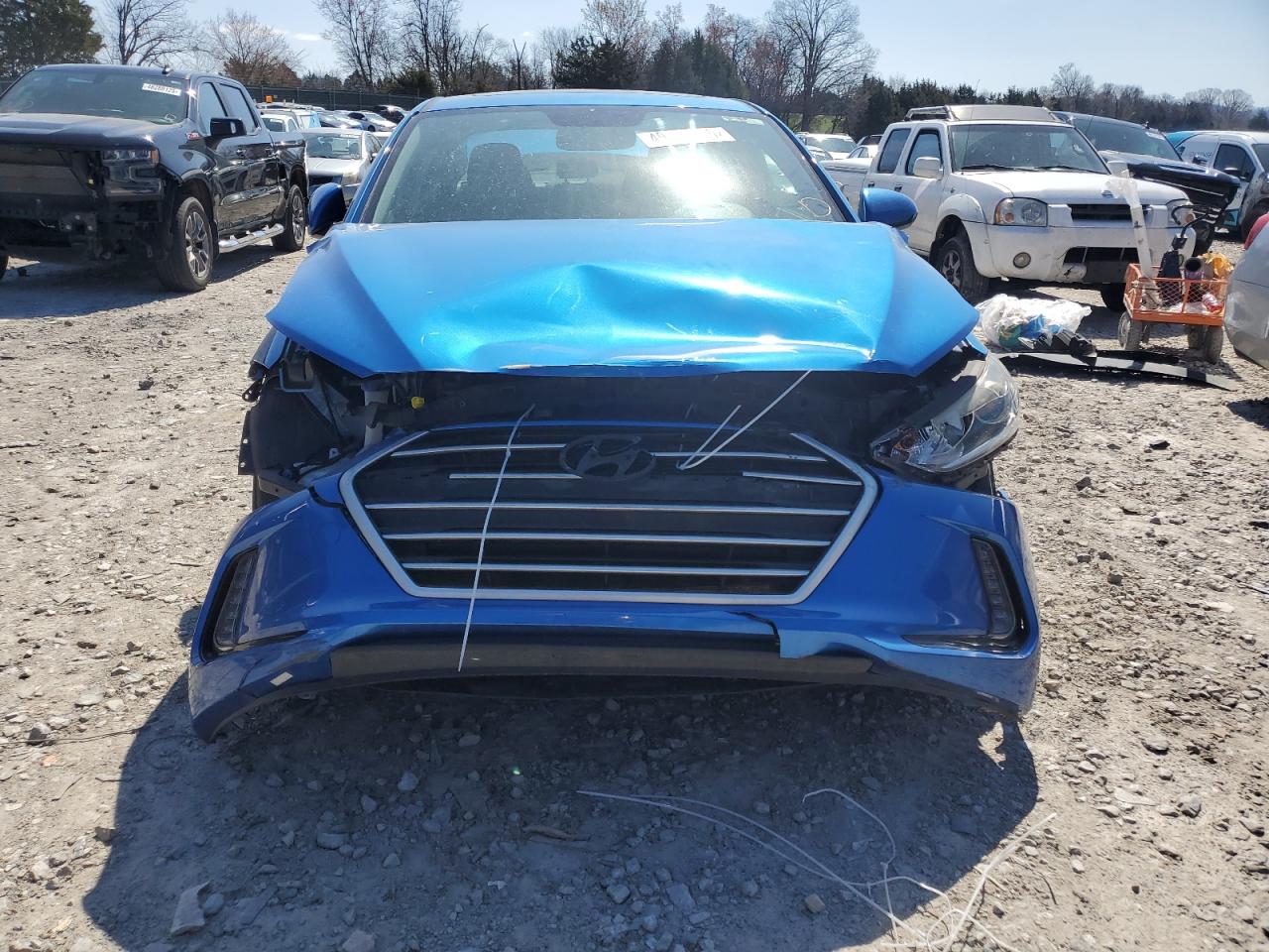 2017 Hyundai Elantra - Image 5