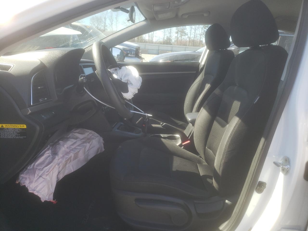 2018 Hyundai Elantra - Image 7