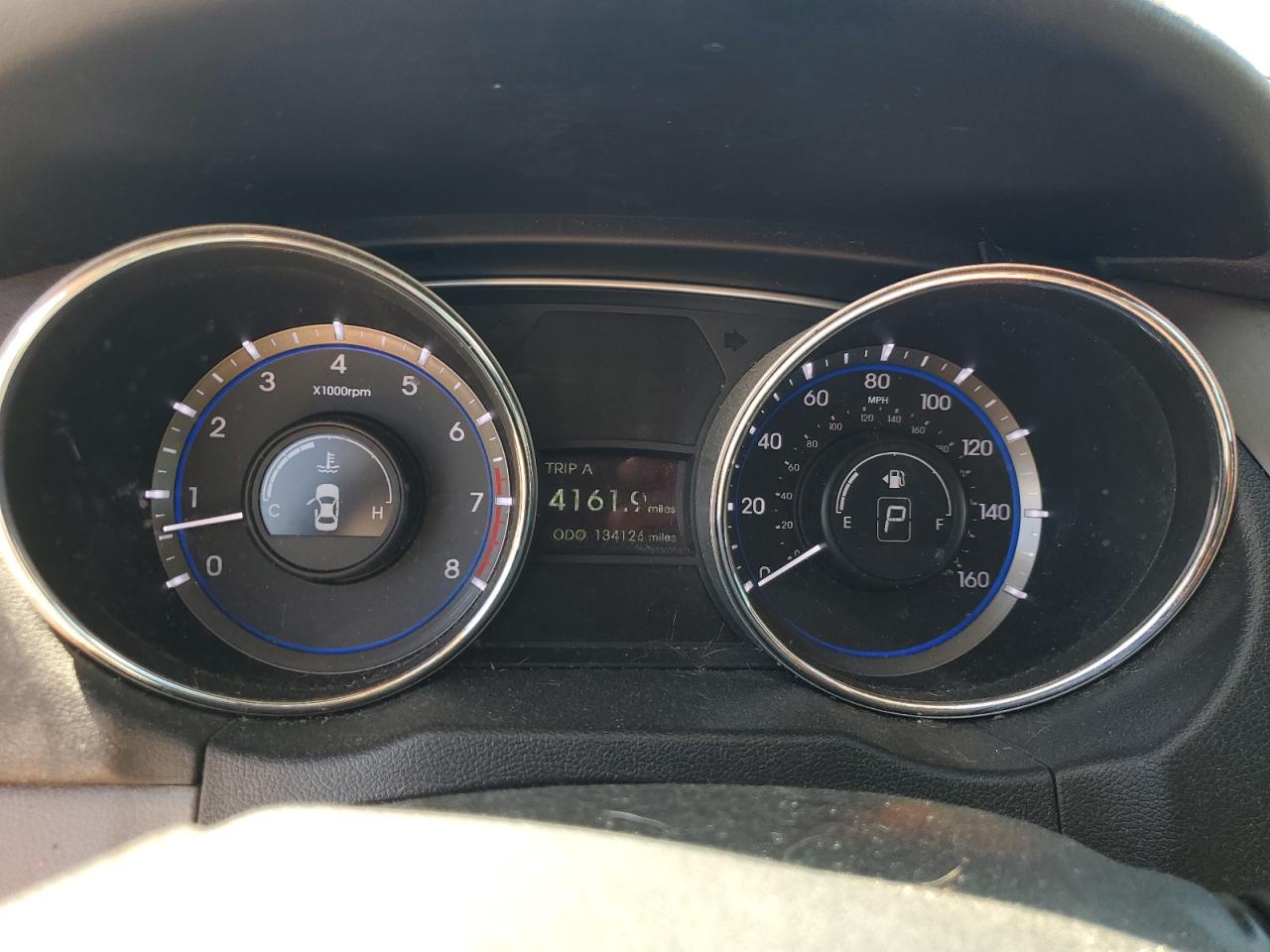 2014 Hyundai Sonata - Image 9
