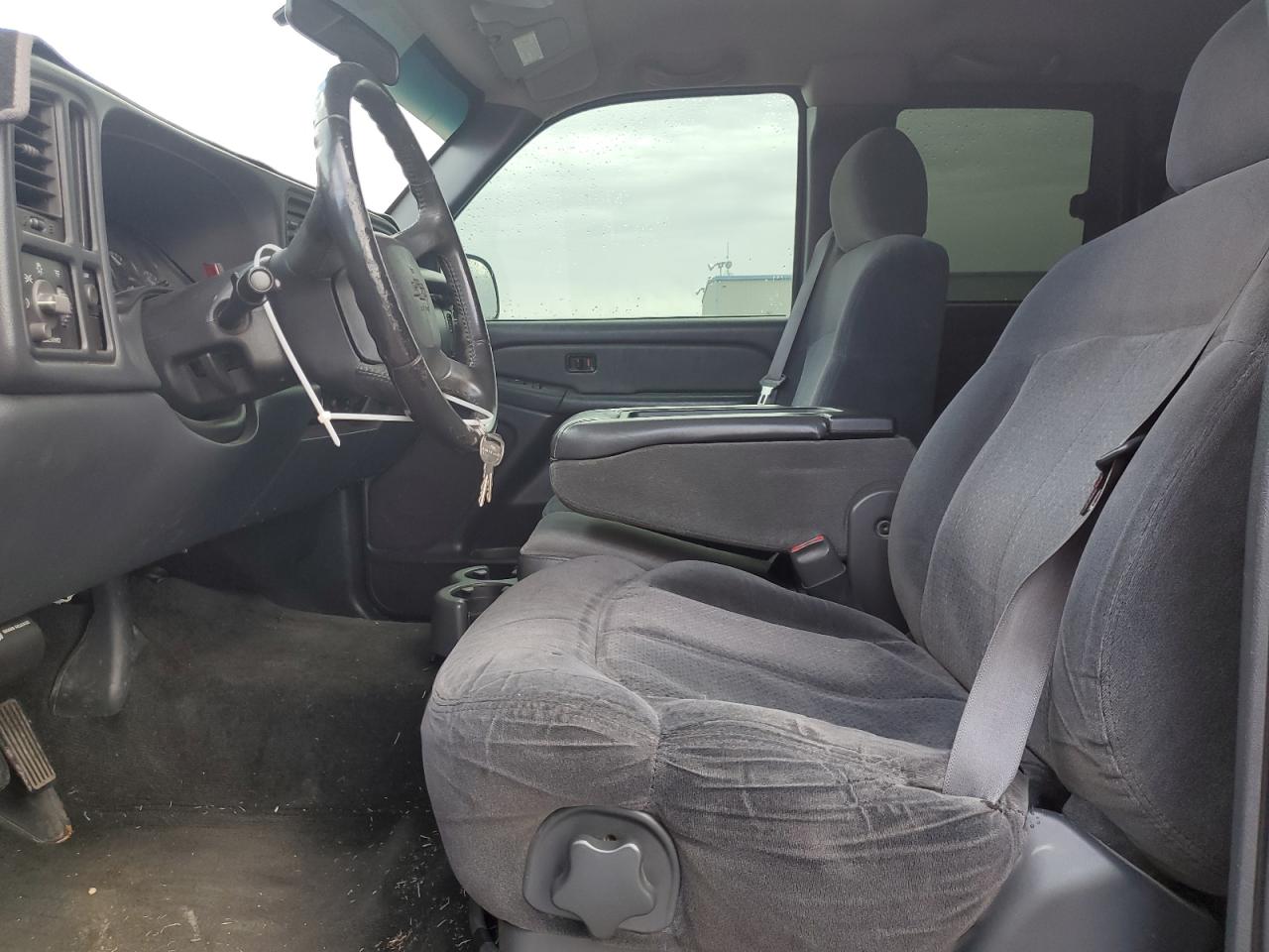 2001 Chevrolet Silverado - Image 7