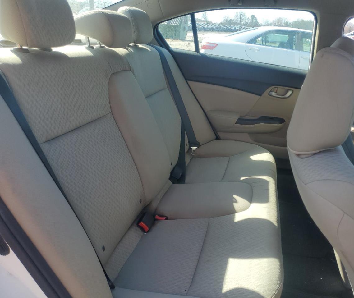 2015 Honda Civic - Image 10