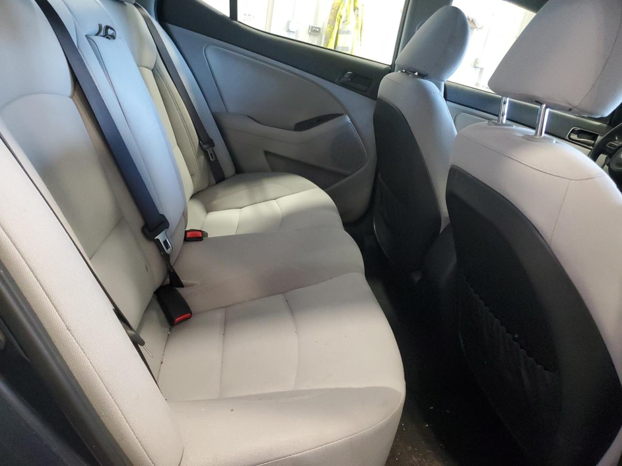 2015 Kia Optima - Image 10