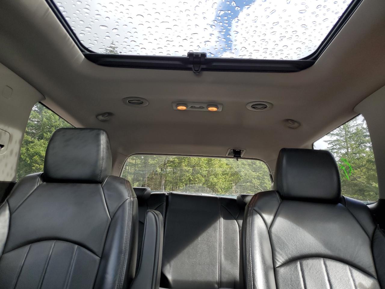 2012 GMC Acadia - Image 10