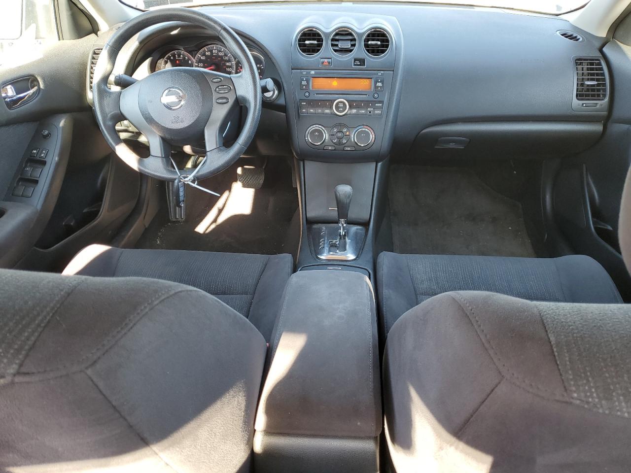 2012 Nissan Altima - Image 8