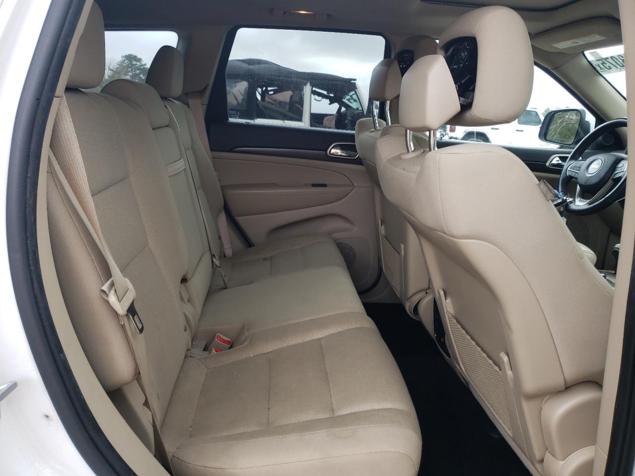 2014 Jeep Grand Cherokee - Image 11