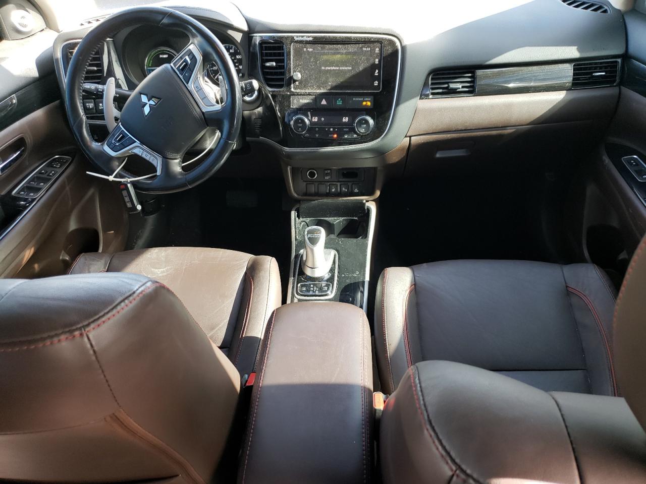 2018 Mitsubishi Outlander - Image 8
