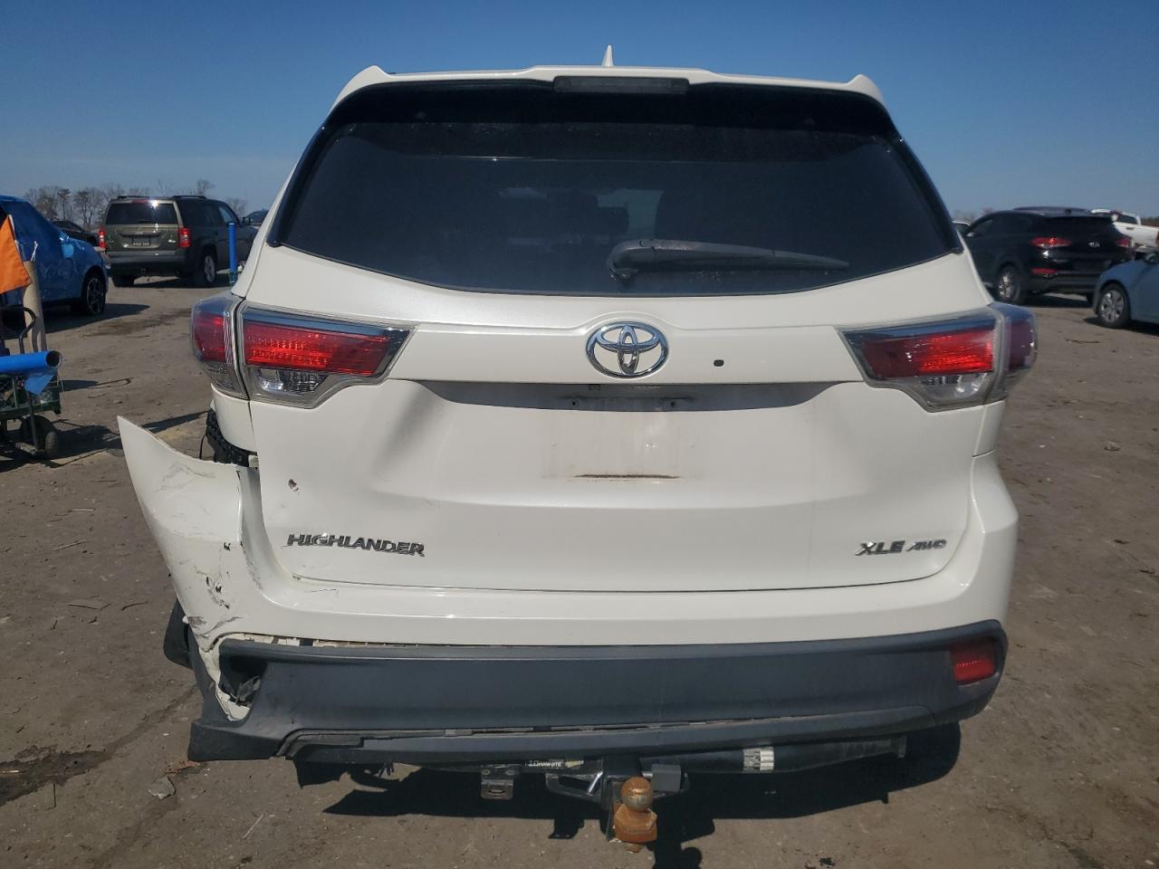 2015 Toyota Highlander - Image 6