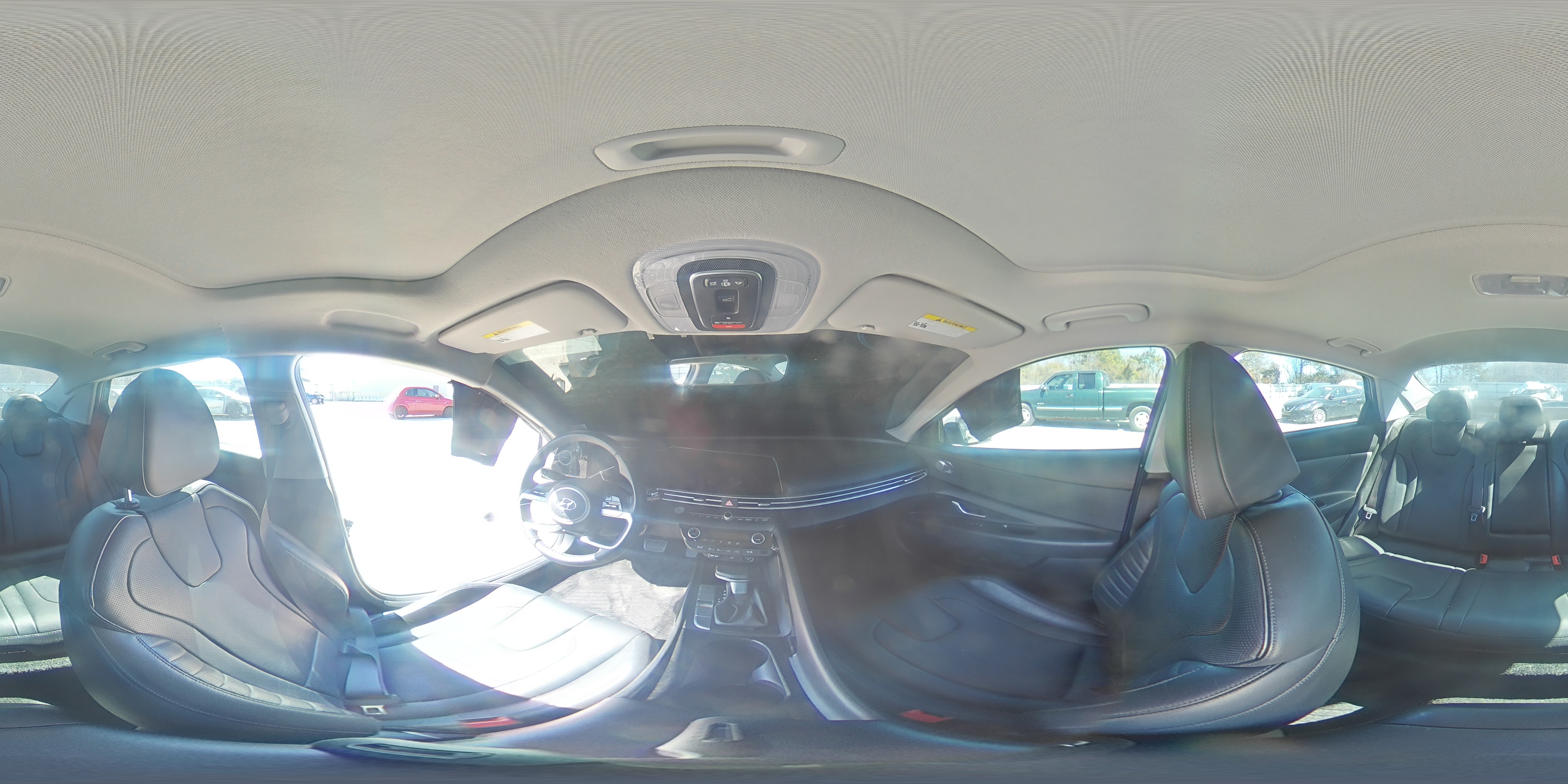 2022 Hyundai Elantra - Image 12