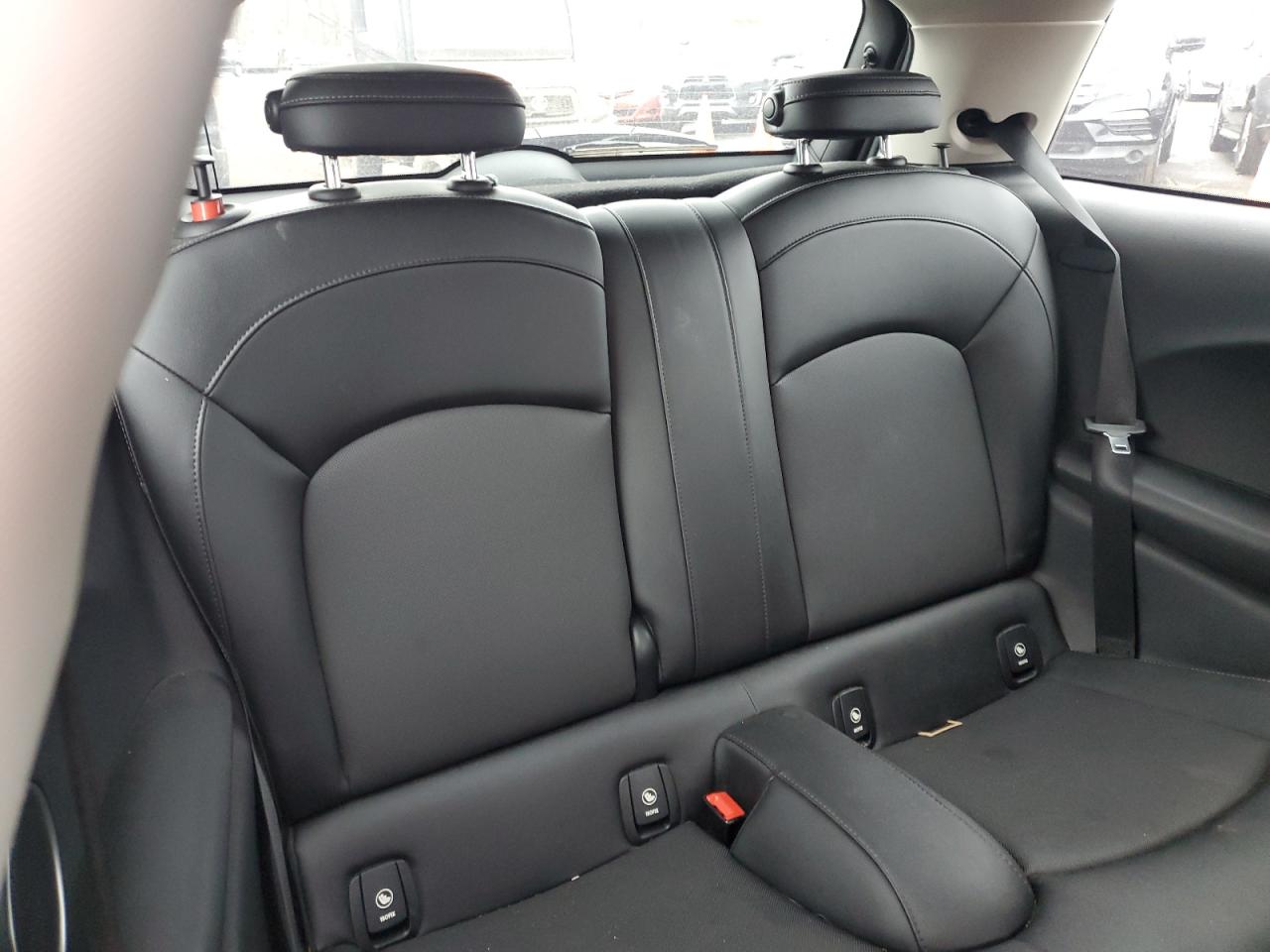 2015 MINI Cooper - Image 10
