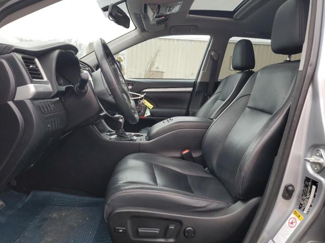  TOYOTA HIGHLANDER 2015 Srebrny