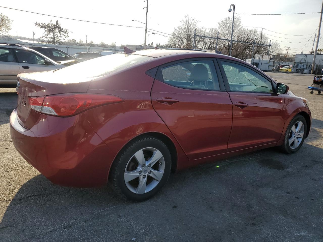 2013 Hyundai Elantra - Image 3