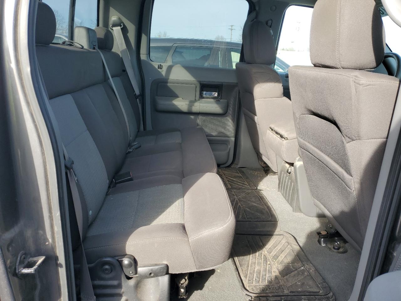 2006 Ford F-150 - Image 10