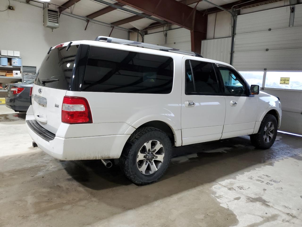 2011 Ford Expedition - Image 3
