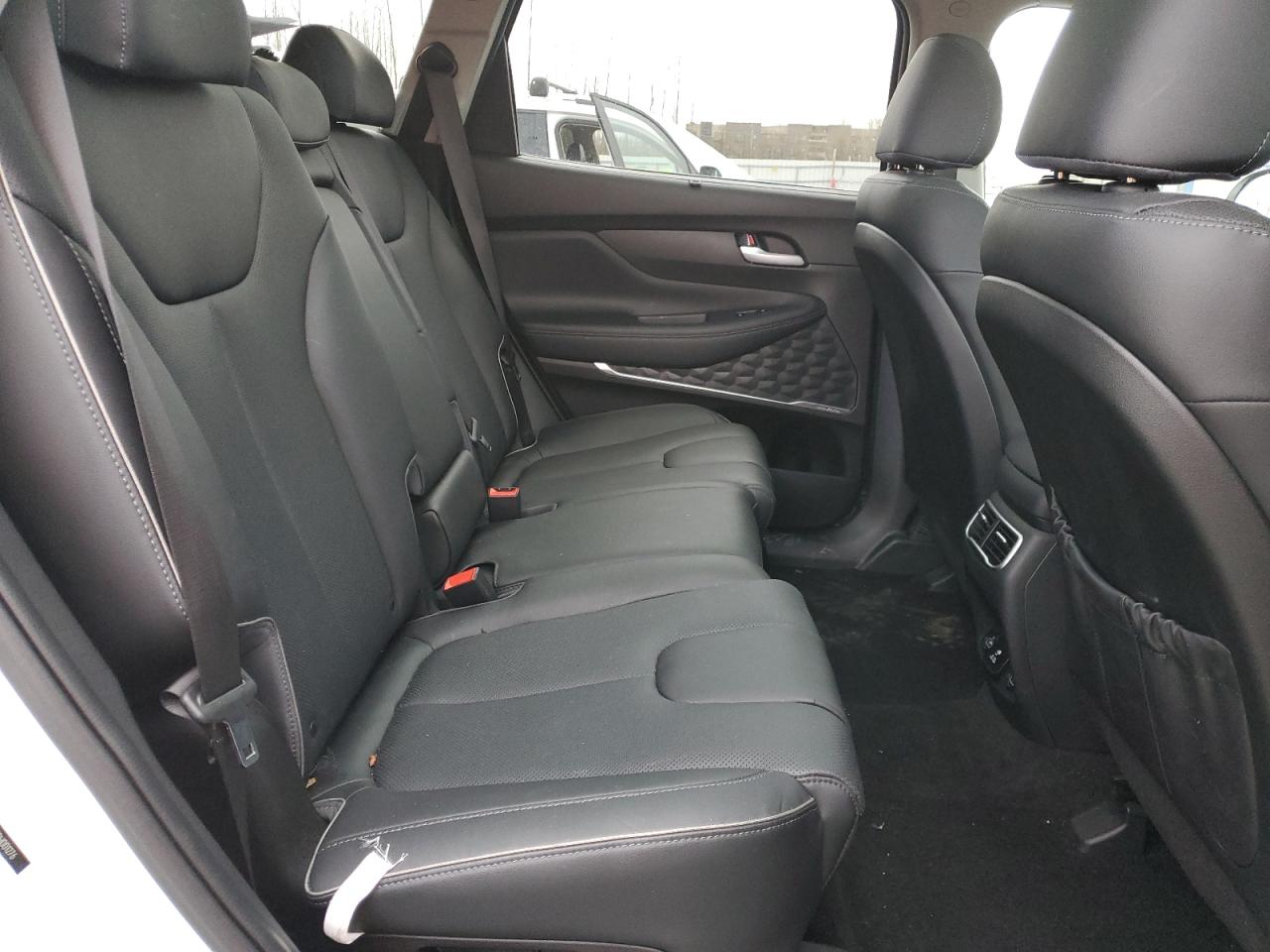 2023 Hyundai Santa Fe - Image 11