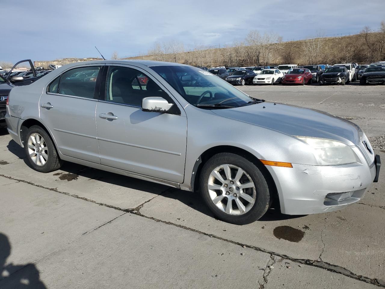 2009 Mercury Milan - Image 4