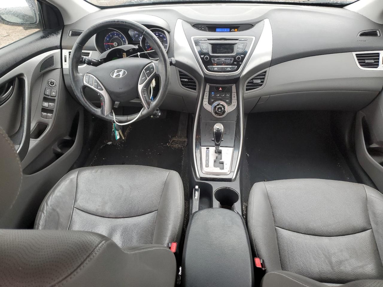 2013 Hyundai Elantra - Image 8