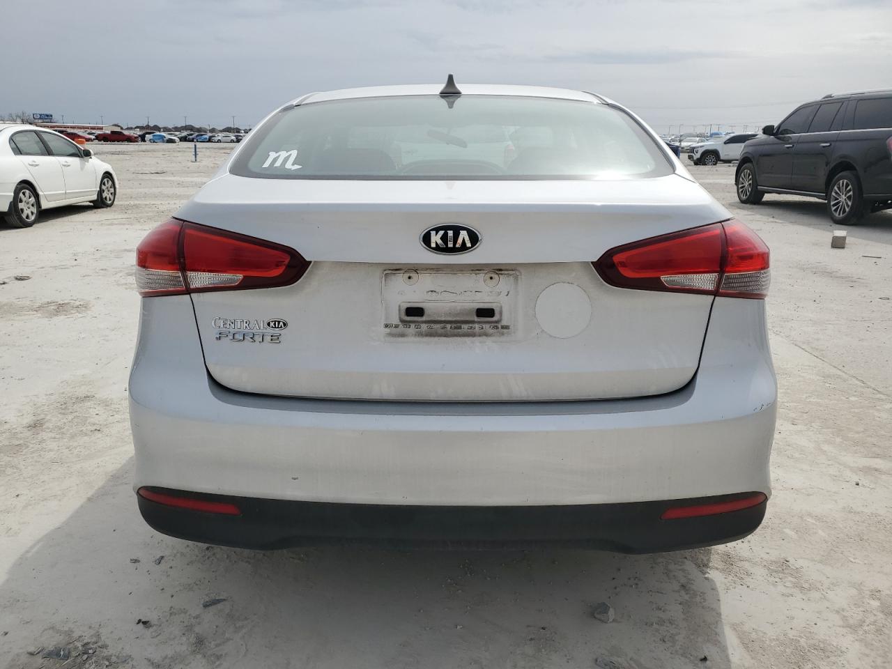 2017 Kia Forte - Image 6