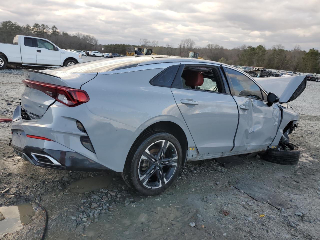 2023 Kia K5 - Image 3