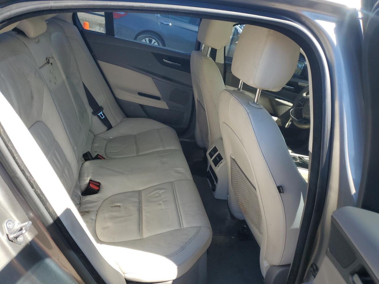 2017 Jaguar Xe Prestige VIN: SAJAE4BV3HA977131 Lot: 46705915