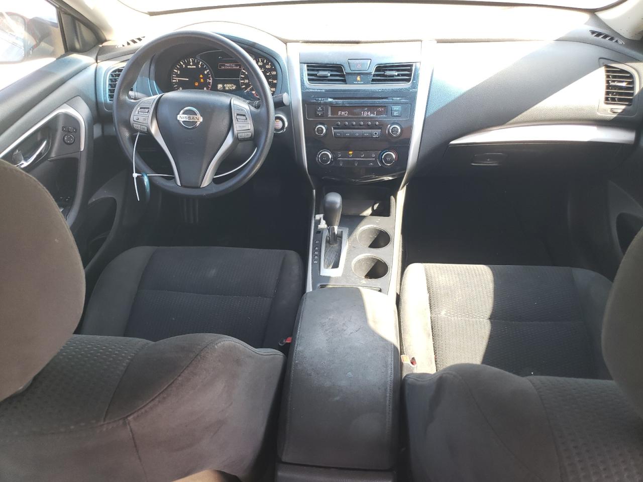 2015 Nissan Altima - Image 8