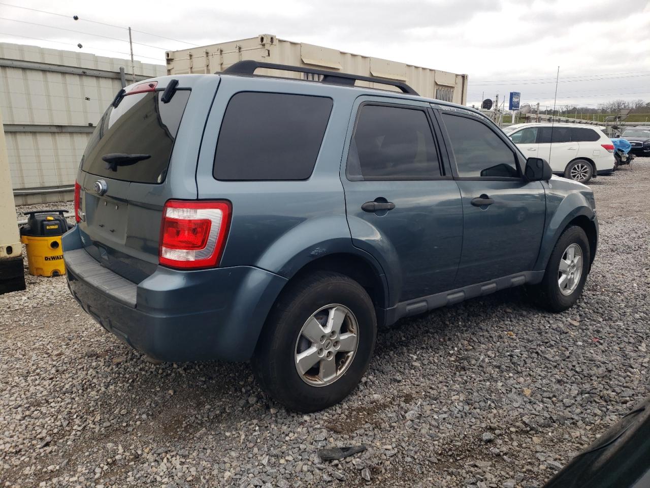 2010 Ford Escape - Image 3