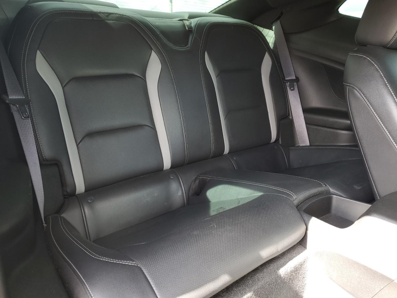 2017 Chevrolet Camaro - Image 10