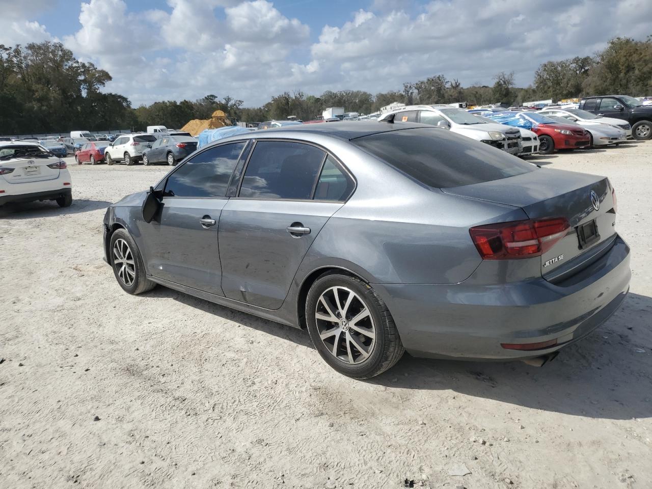 2016 Volkswagen Jetta - Image 2