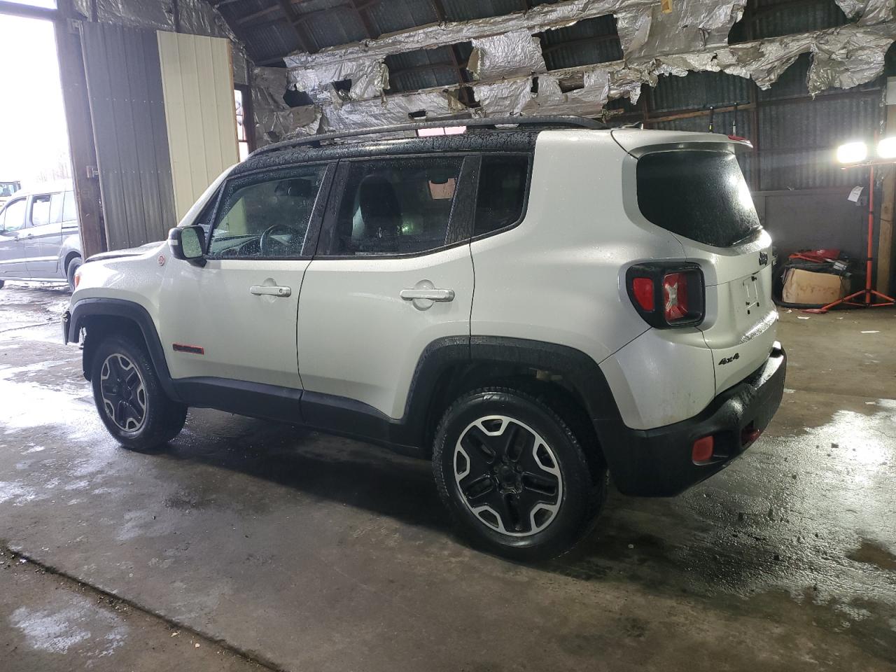 2015 Jeep Renegade - Image 2