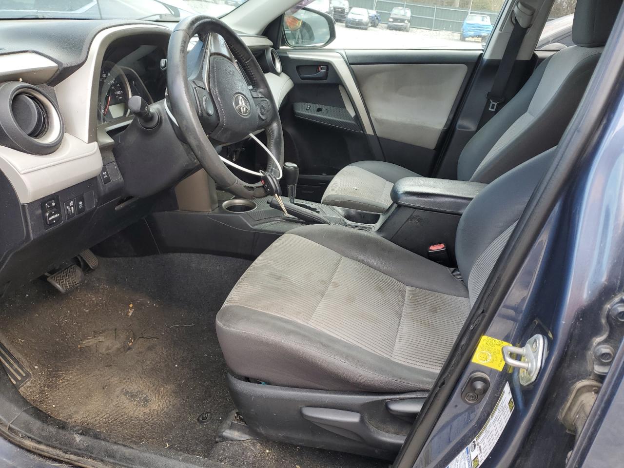 2014 Toyota RAV 4 - Image 7