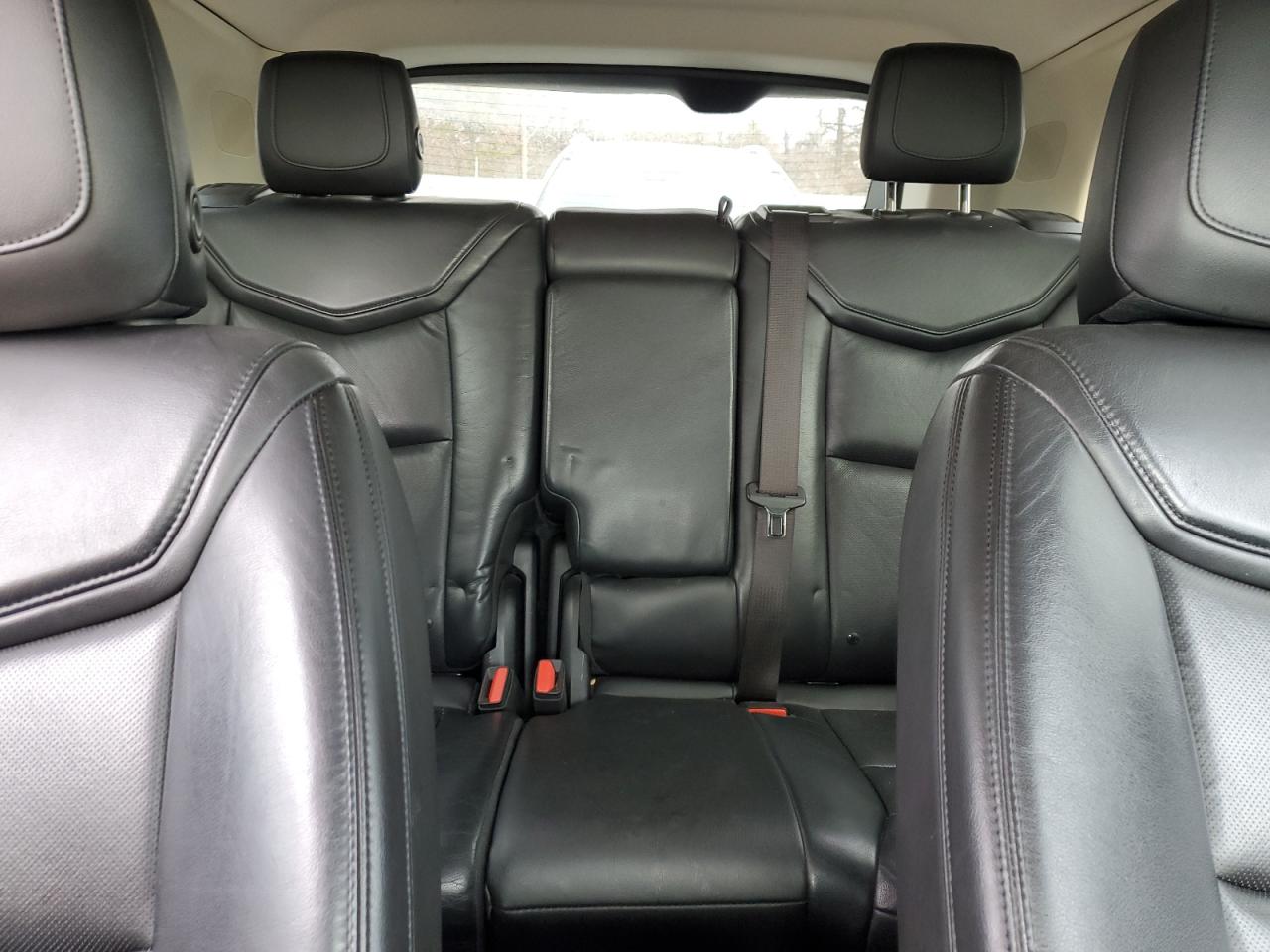 2017 Cadillac XT5 - Image 10