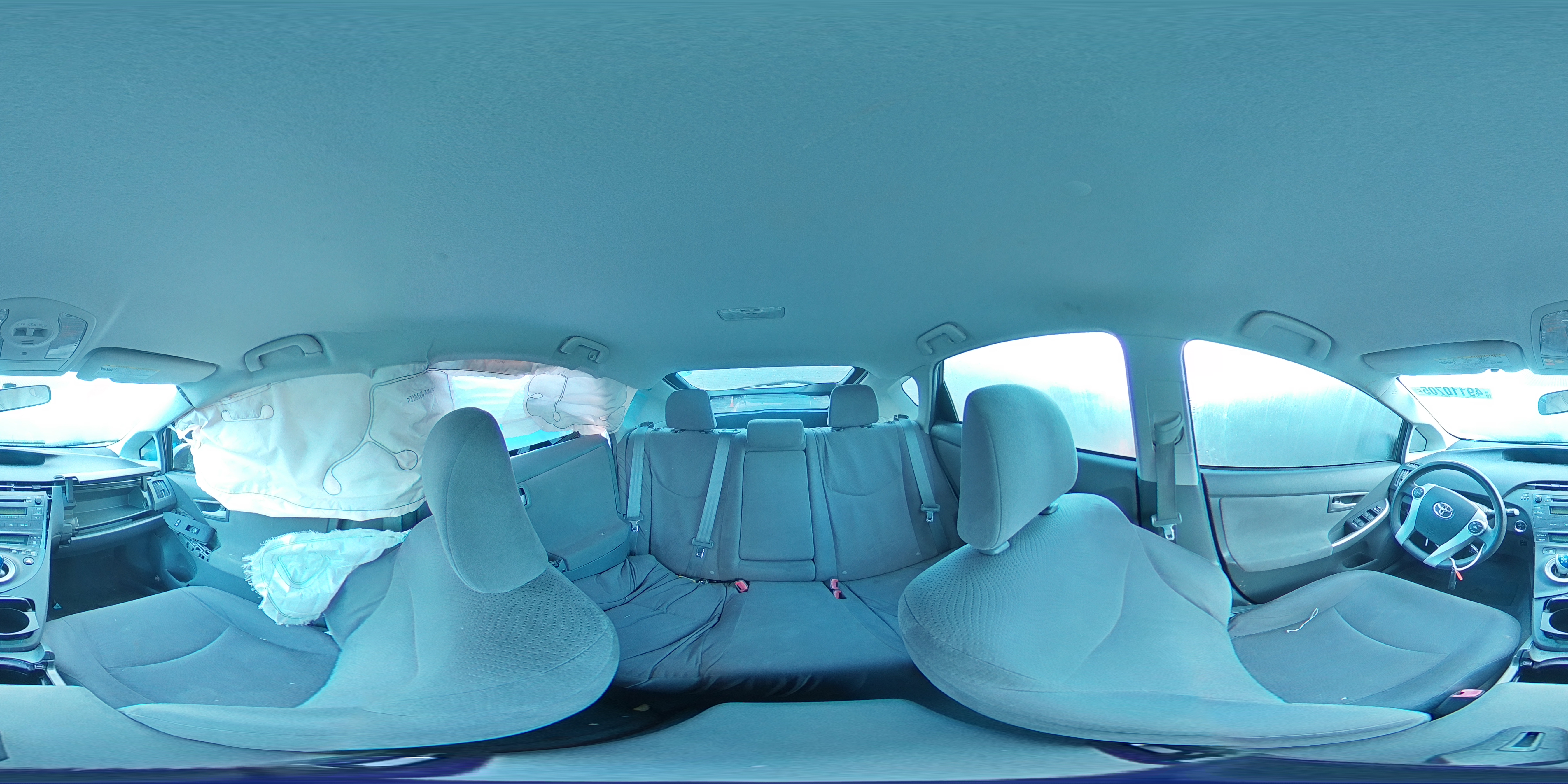 2010 Toyota Prius - Image 12