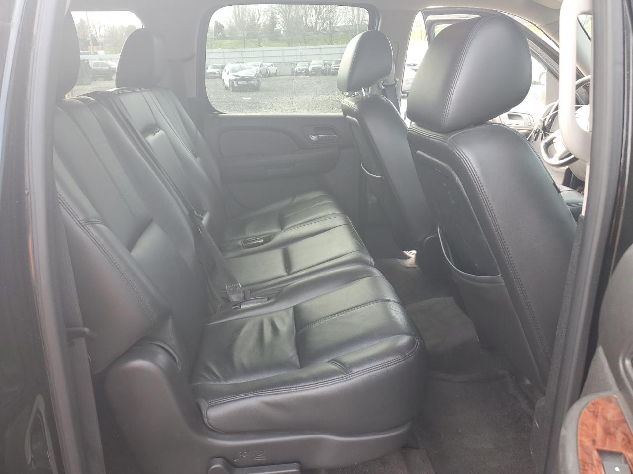 2012 GMC Yukon - Image 11