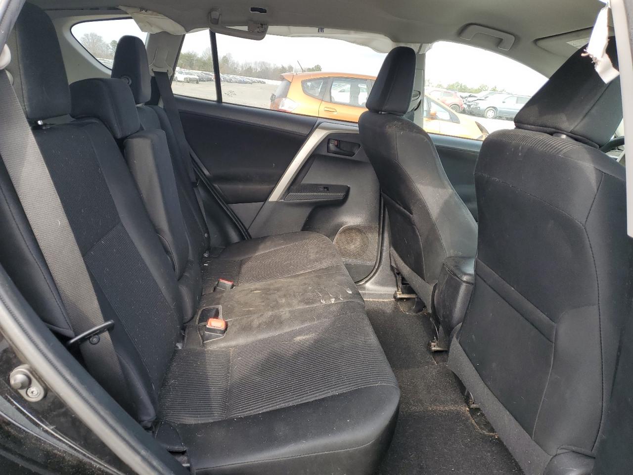 2014 Toyota RAV 4 - Image 12